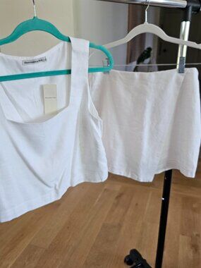Abercrombie & Fitch white set NWT